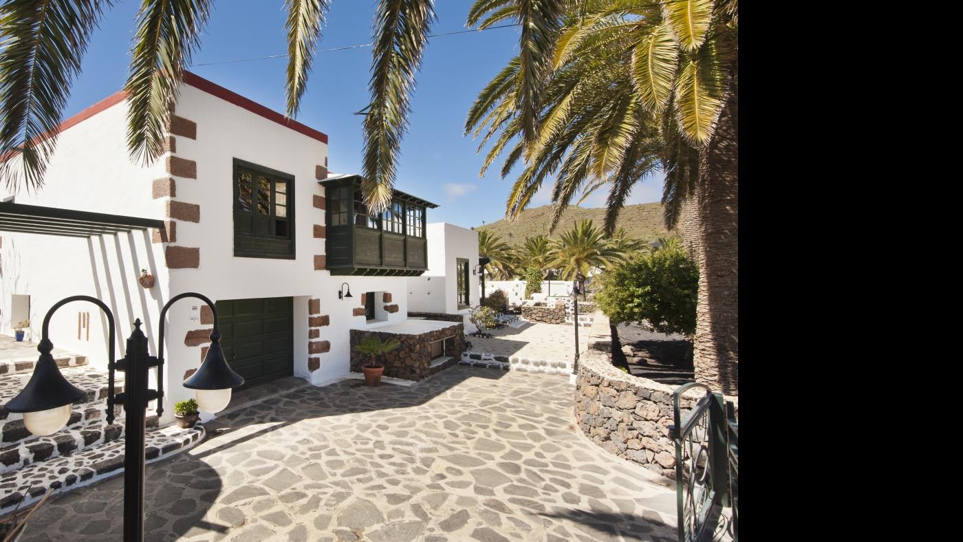 Luxe Villa Haria Private Indoor Pool By PVL em Haría